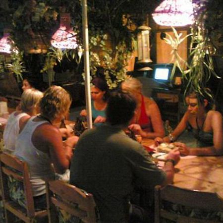 Ferah Hostel Monica'S Place Fethiye Zewnętrze zdjęcie