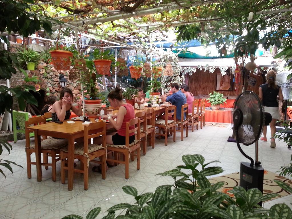 Ferah Hostel Monica'S Place Fethiye Zewnętrze zdjęcie