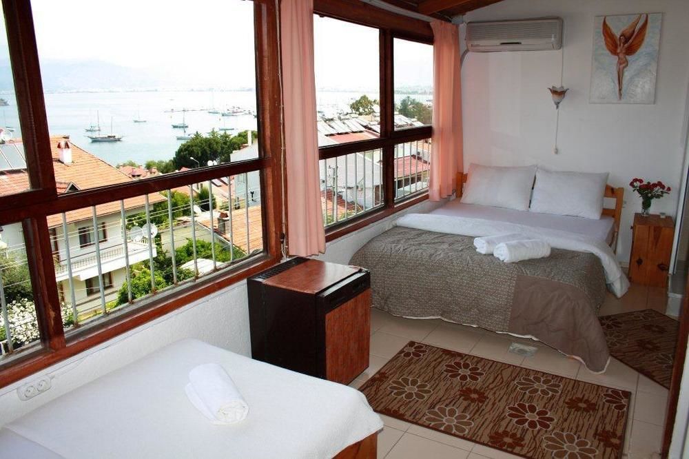 Ferah Hostel Monica'S Place Fethiye Zewnętrze zdjęcie