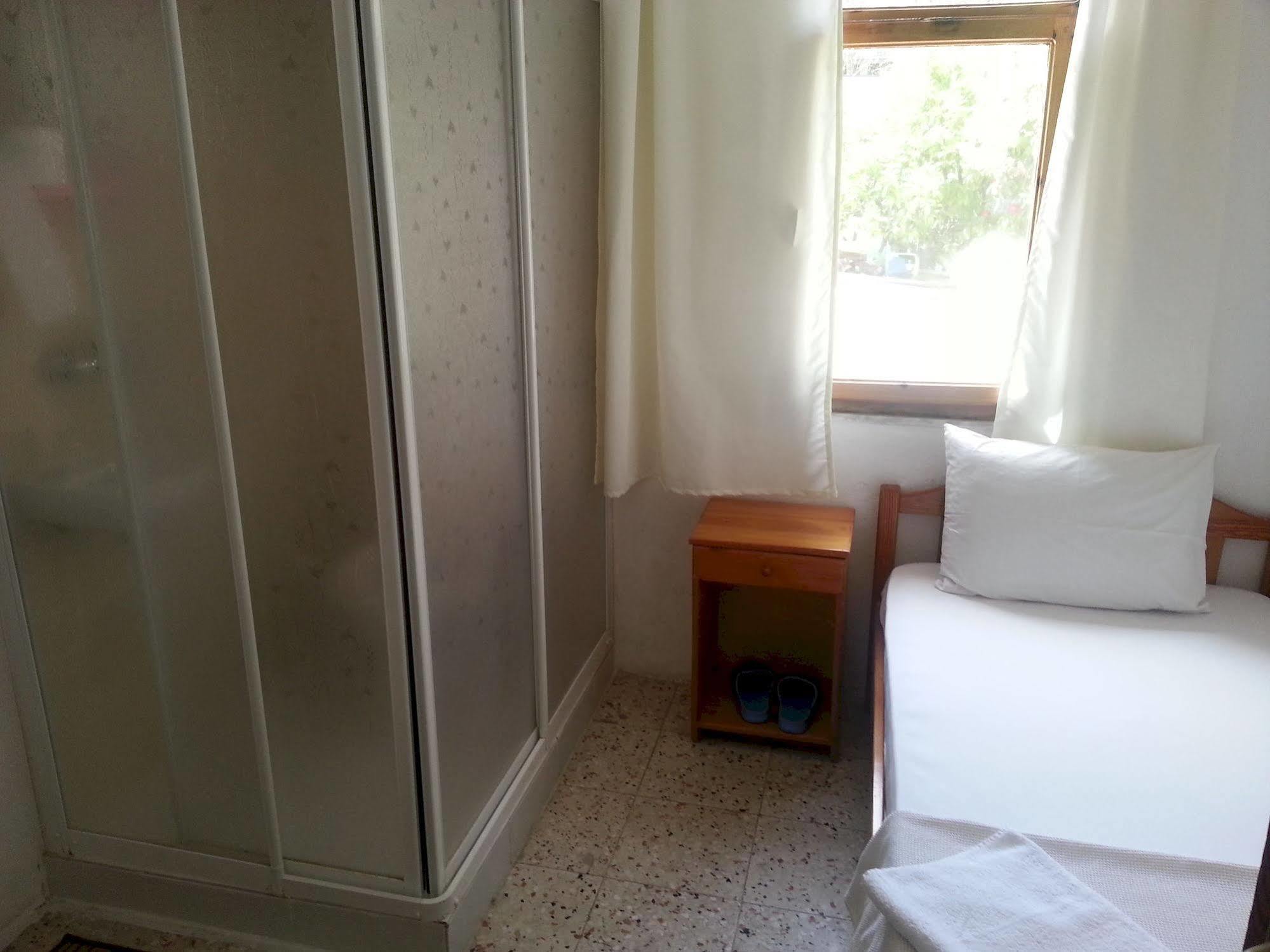 Ferah Hostel Monica'S Place Fethiye Zewnętrze zdjęcie