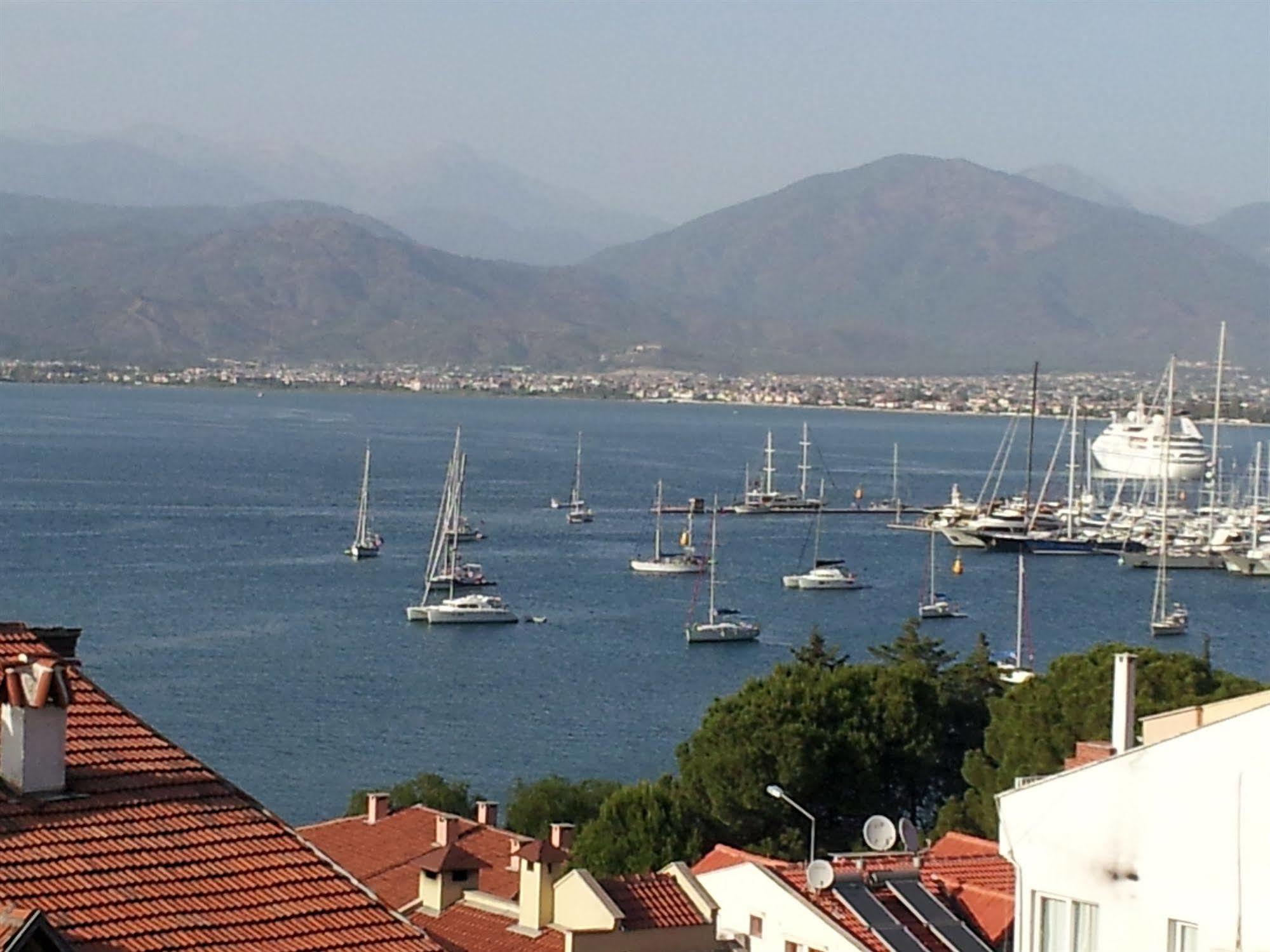 Ferah Hostel Monica'S Place Fethiye Zewnętrze zdjęcie
