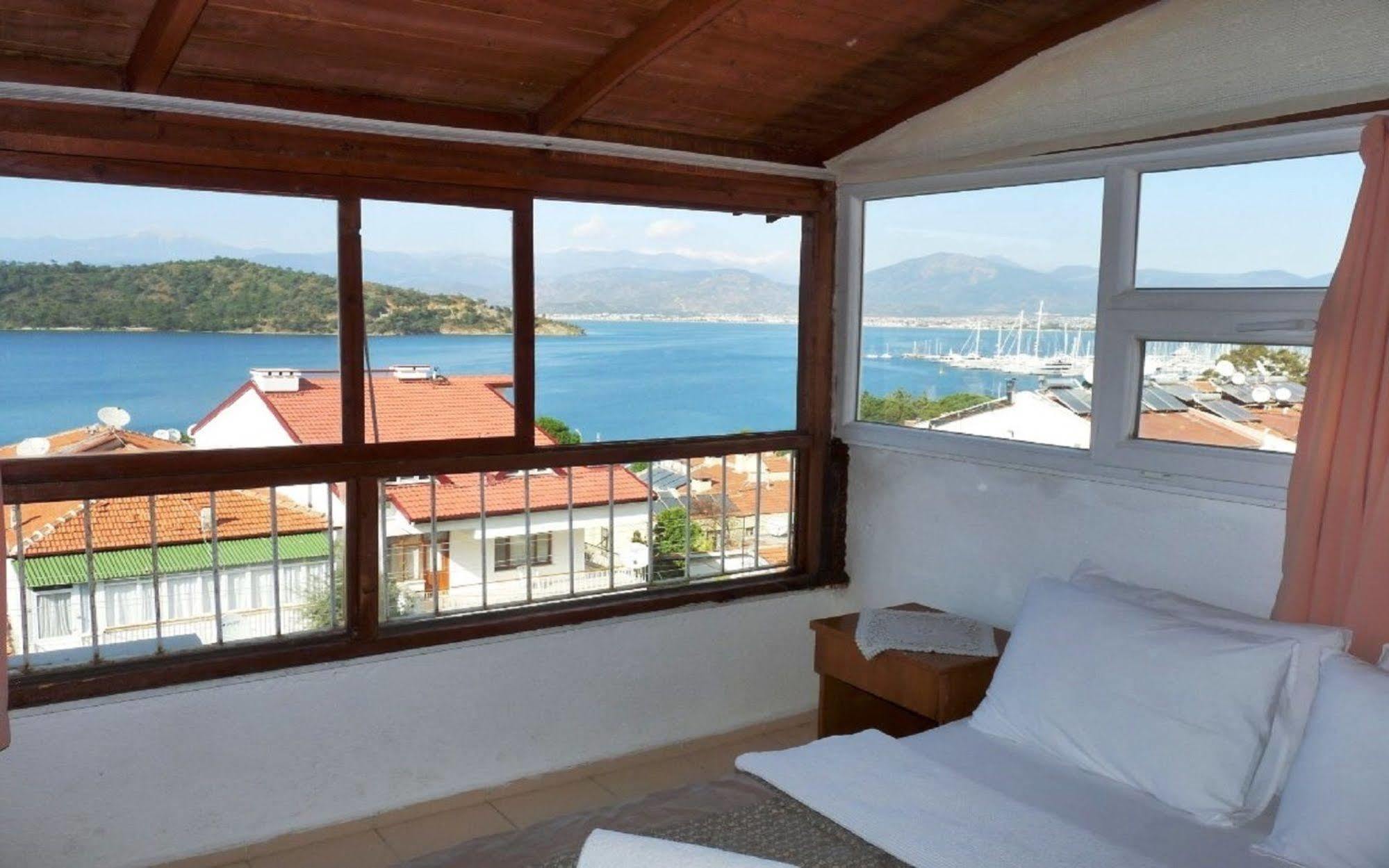 Ferah Hostel Monica'S Place Fethiye Zewnętrze zdjęcie