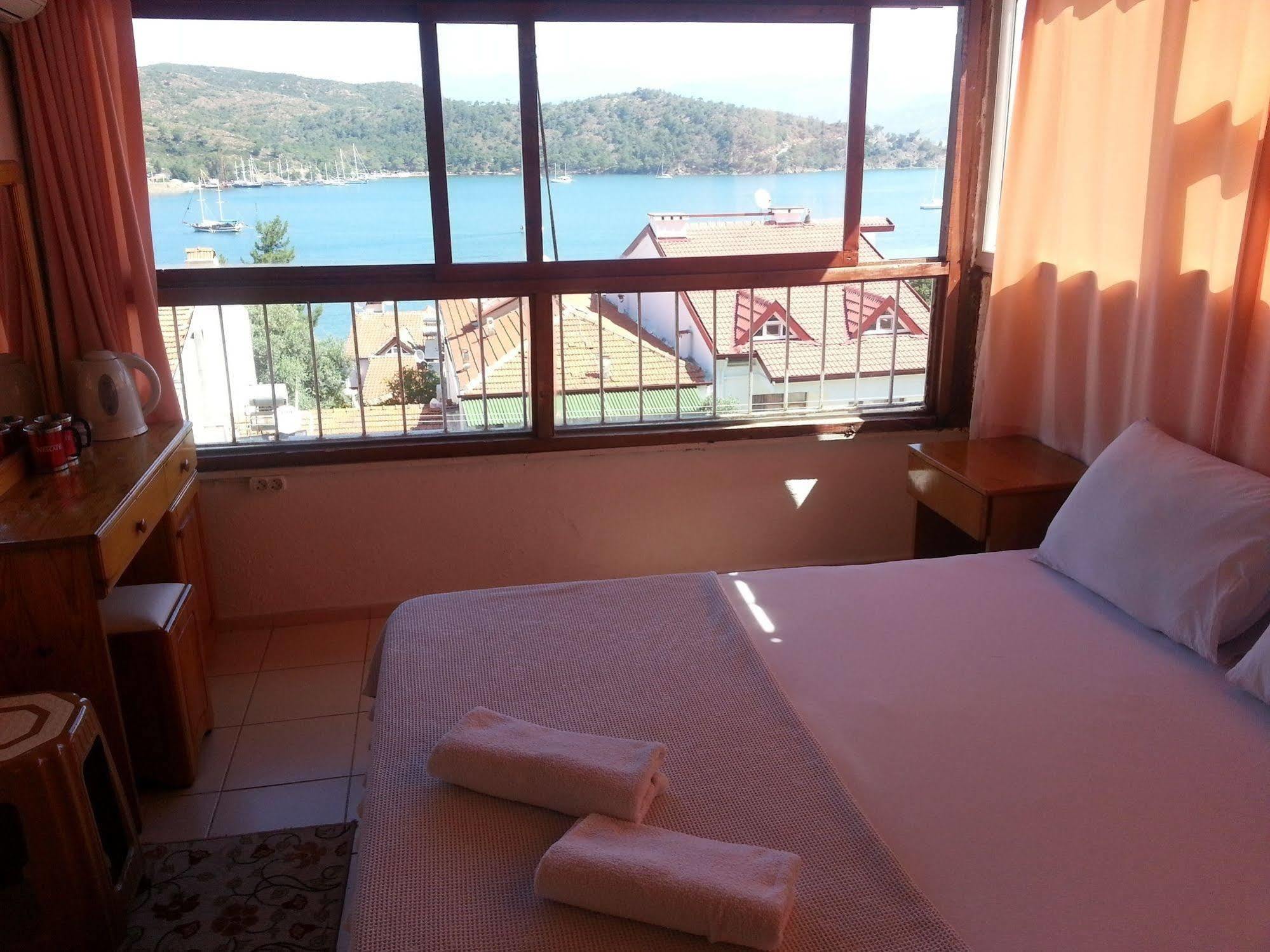 Ferah Hostel Monica'S Place Fethiye Zewnętrze zdjęcie