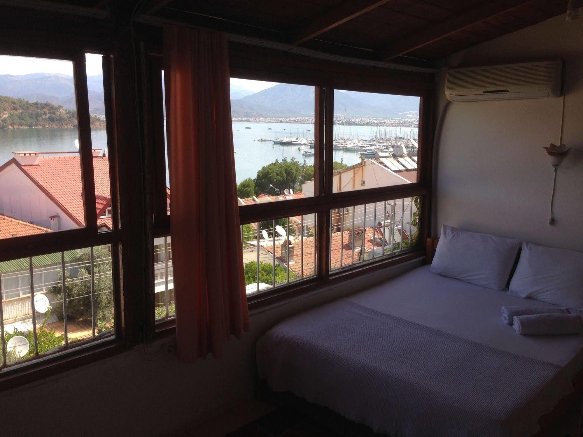 Ferah Hostel Monica'S Place Fethiye Zewnętrze zdjęcie