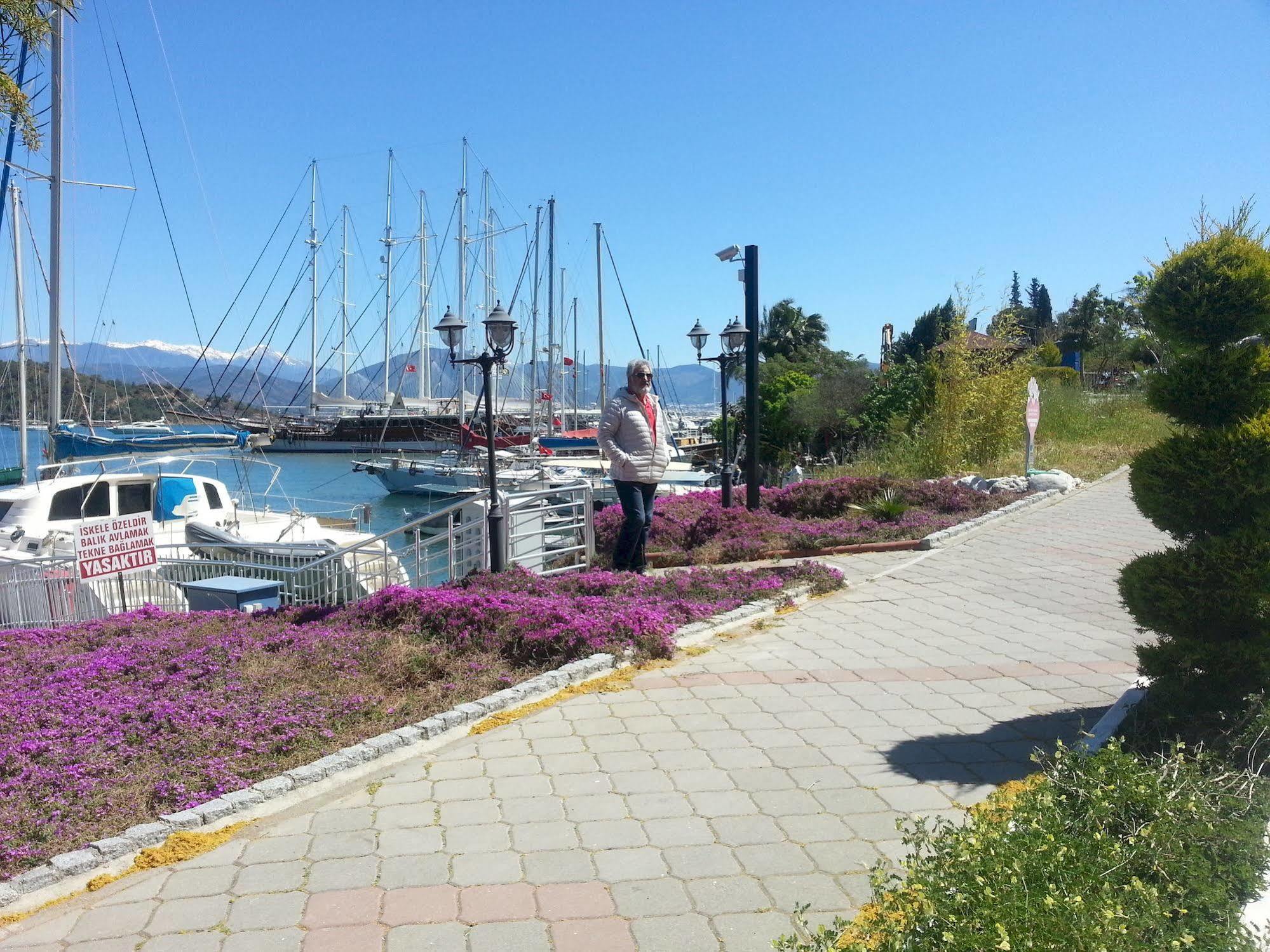 Ferah Hostel Monica'S Place Fethiye Zewnętrze zdjęcie