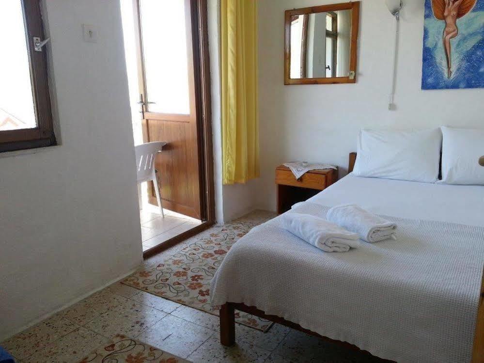 Ferah Hostel Monica'S Place Fethiye Zewnętrze zdjęcie
